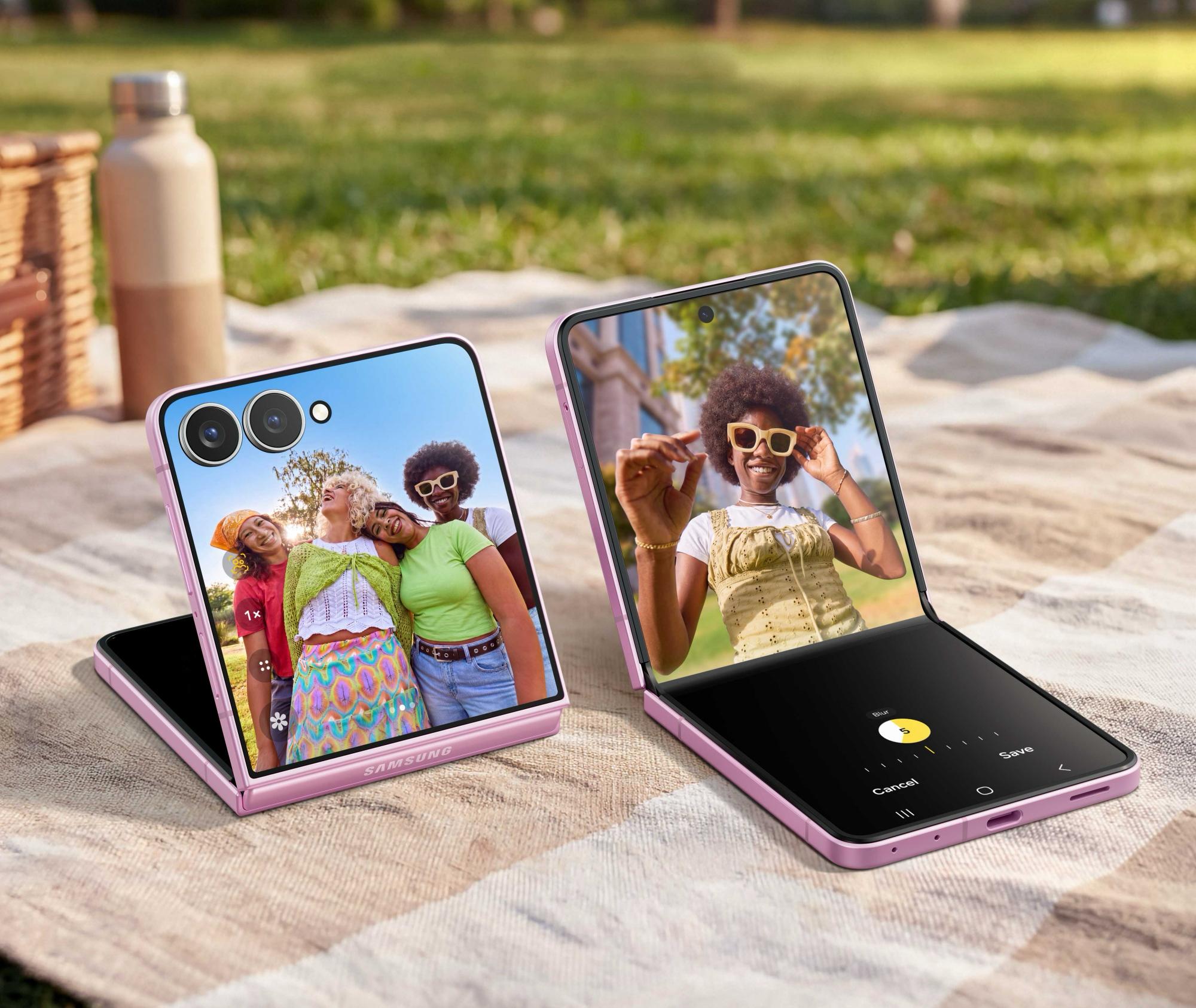 Samsung Galaxy Z Flip 8