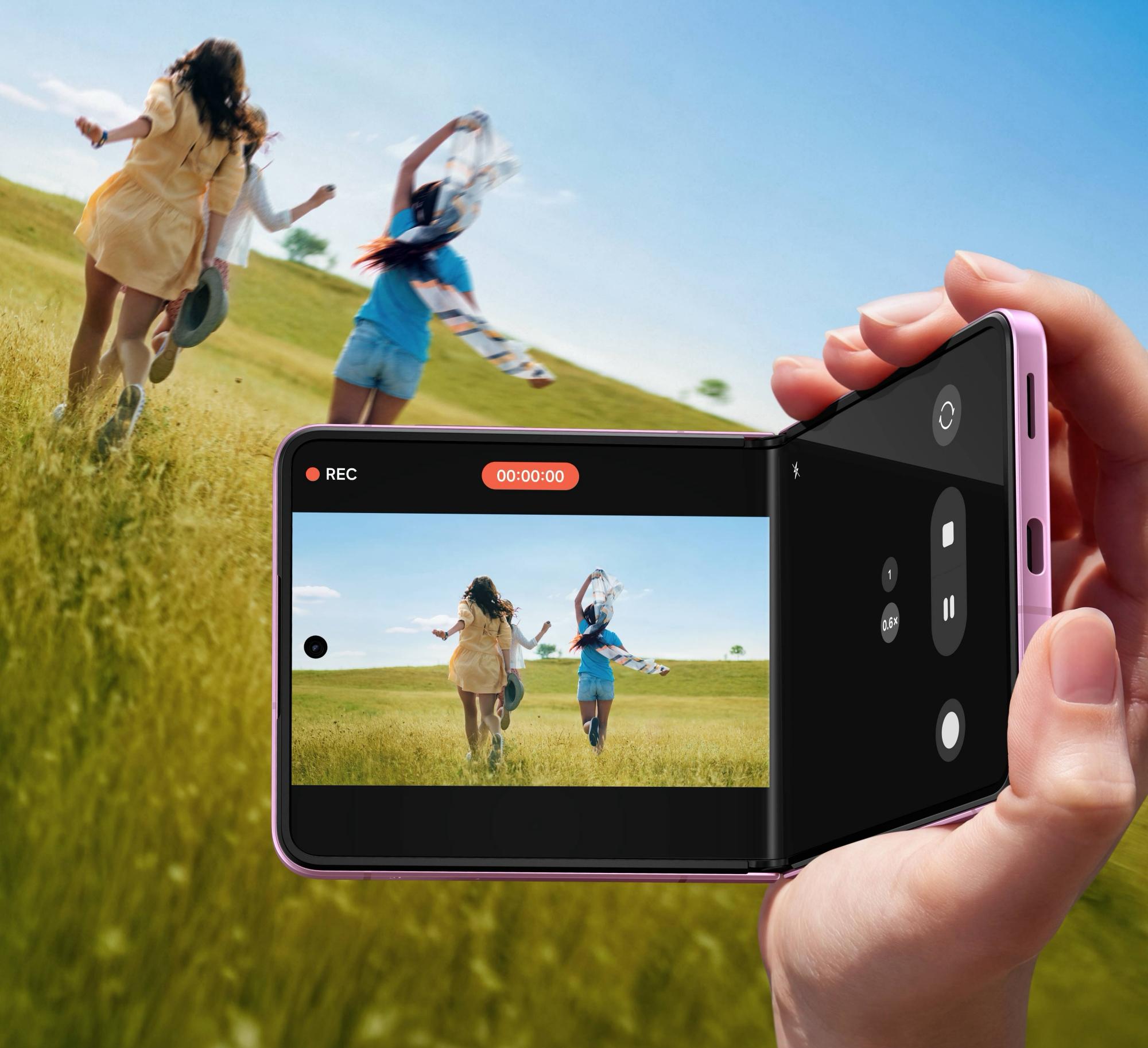Samsung Galaxy Z Flip 8