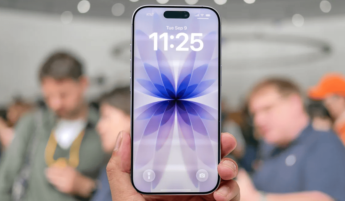 iPhone 17