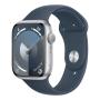 Apple Watch Series 9, 45 мм корпус из алюминия цвета «Silver», ремешок Sport Band размера S/M цвета «Storm Blue»